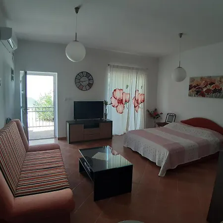 Apartmán Nissa, Maslenica